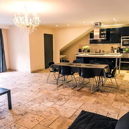 ゲストハウス La Ferme Des Moulineaux 3*