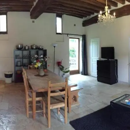 La Ferme Des Moulineaux Bailly (Yvelines)